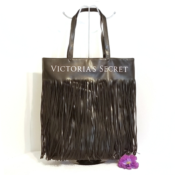 💕 Victoria's Secret Black Fringe Tote in GUC - Picture 3 of 6